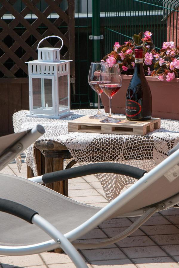 Villa Boninsegna - Wine Enoteca Verdi - كاستل دازانو المظهر الخارجي الصورة