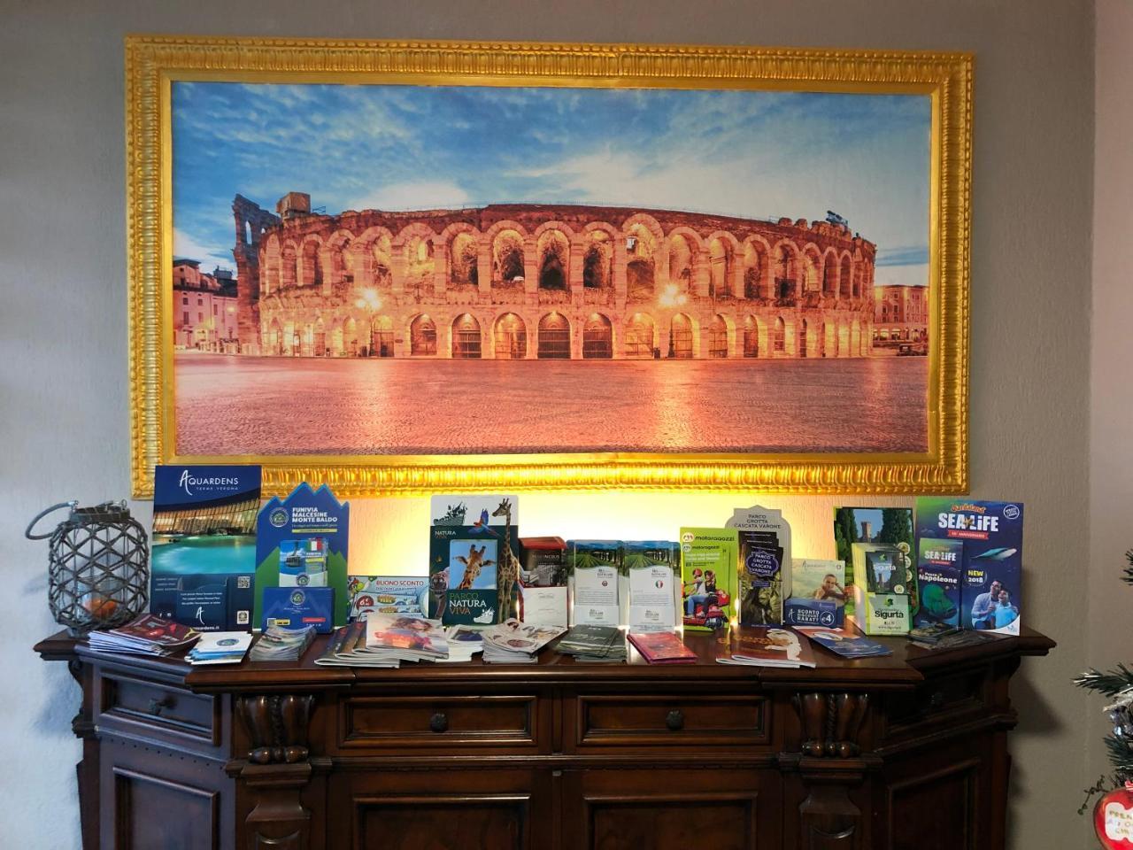 Villa Boninsegna - Wine Enoteca Verdi - كاستل دازانو المظهر الخارجي الصورة